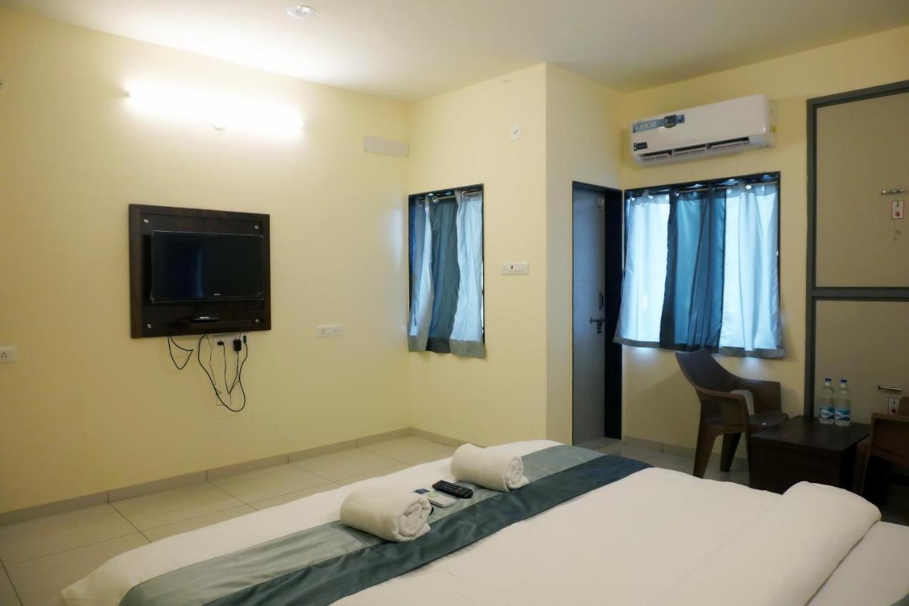 Hotel Nova SK Rajkot Exterior foto